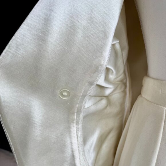 80s Vintage Cream Satin Skirt Suit - Picture 7 of 16